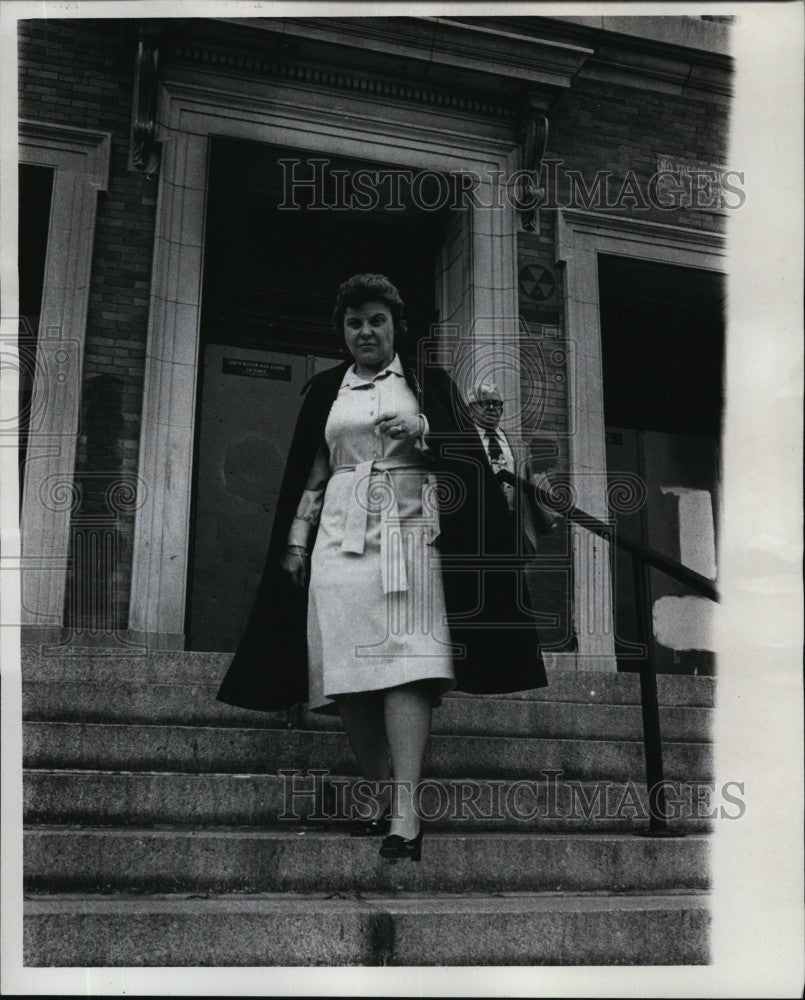 1976 Press Photo Marion Fahey Superintendent of Boston Public Schools - Historic Images