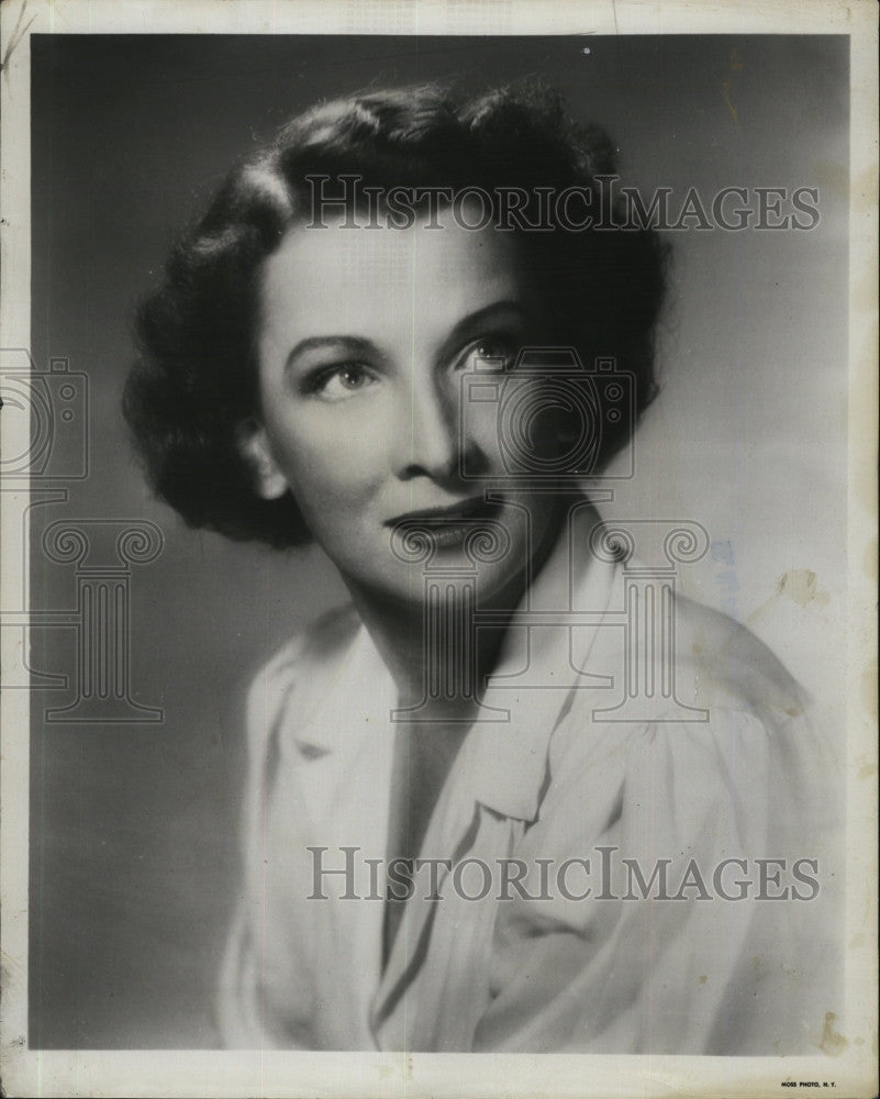 1955 Press Photo Actress Jenny Lou Law In Poplar Musical &quot;Wonderful Town&quot; - Historic Images