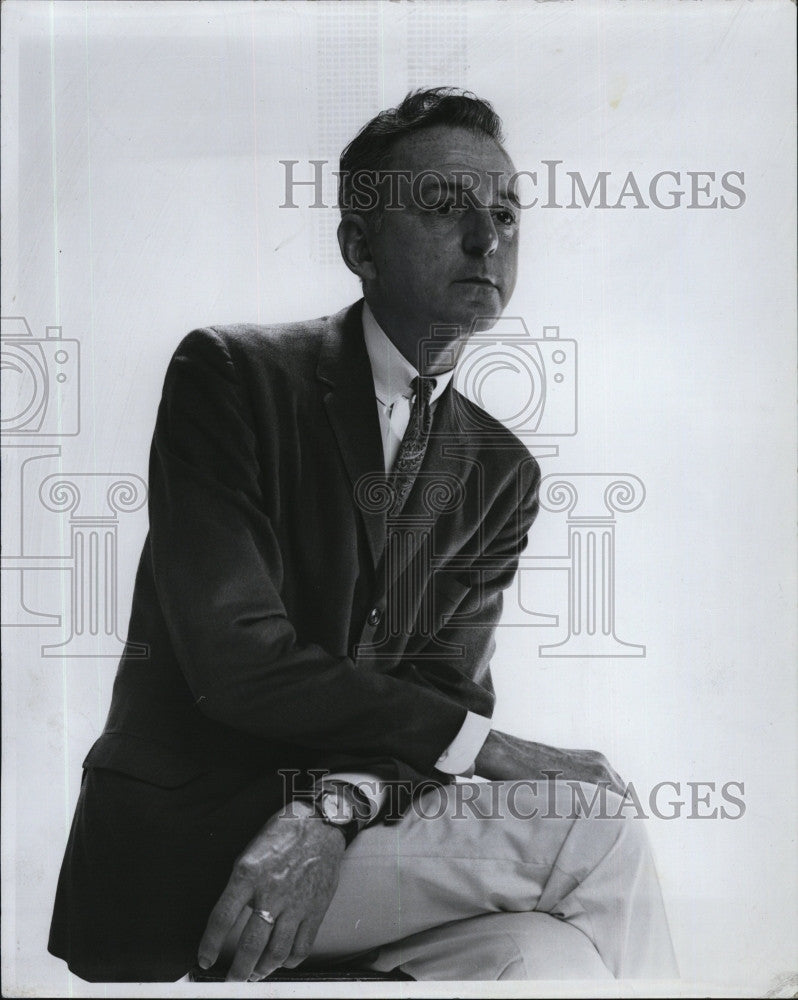 1967 Press Photo Theater Director Philip Lawrence - Historic Images