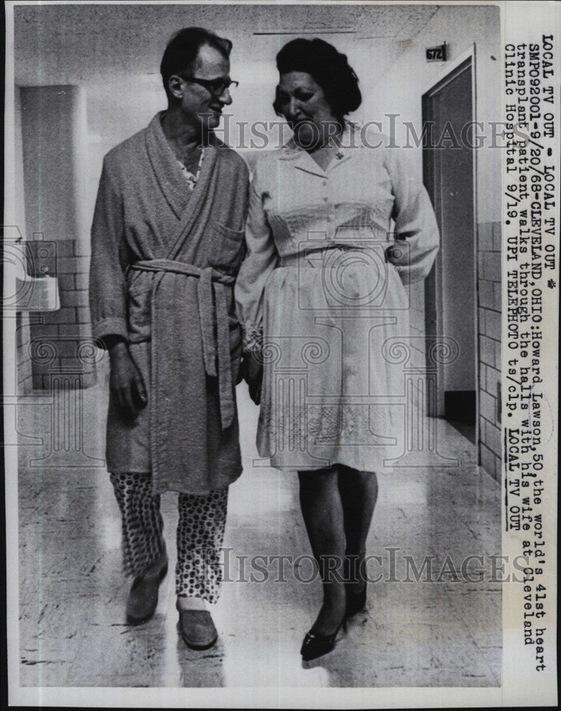 1968 Press Photo Heart Transplant Patient Howard Lawson Walking at Hospital - Historic Images