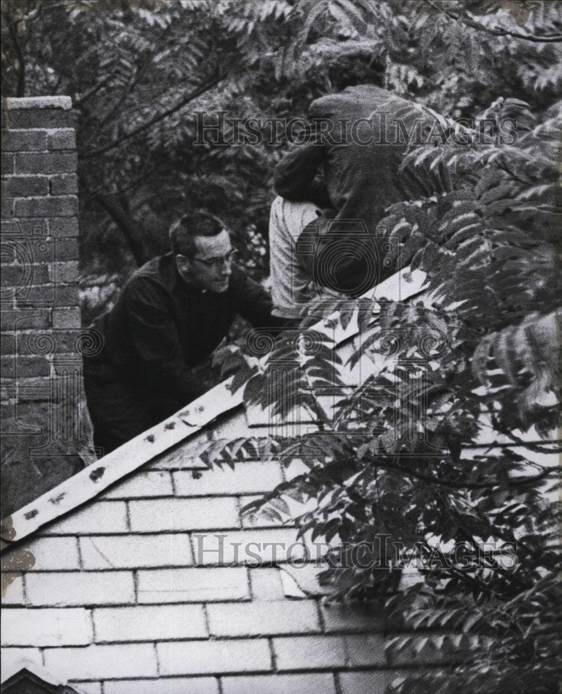 1967 Press Photo Parish Priest saved a desperate man in the roof. - Historic Images