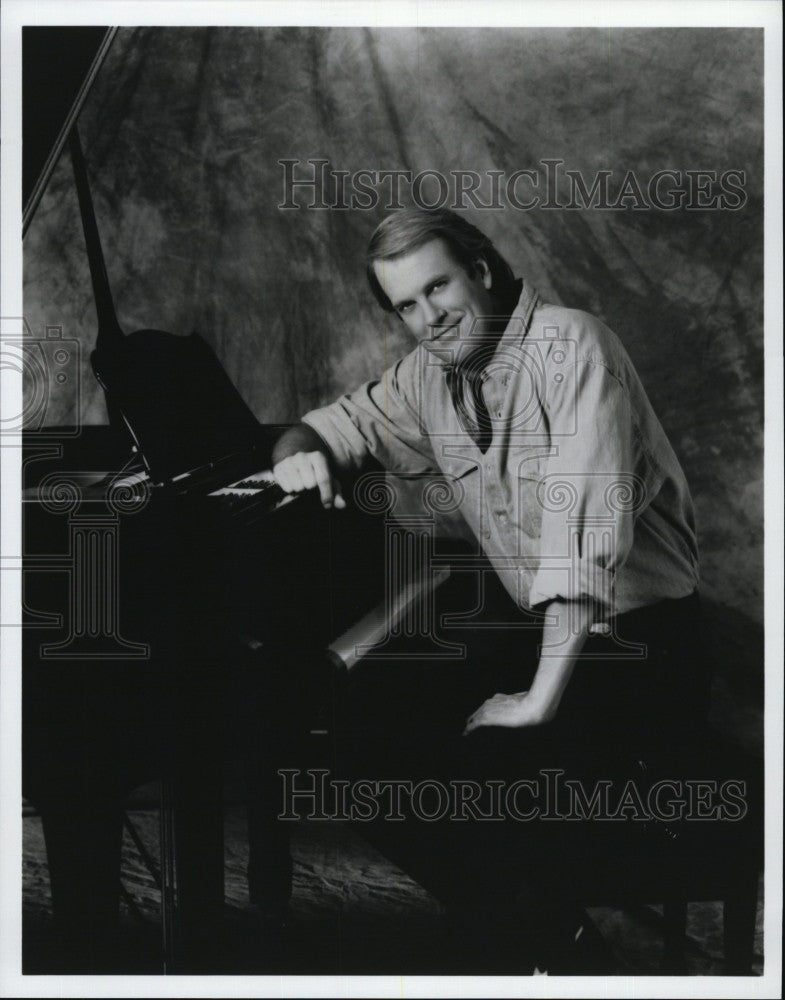 1992 Press Photo John Tesh - Historic Images