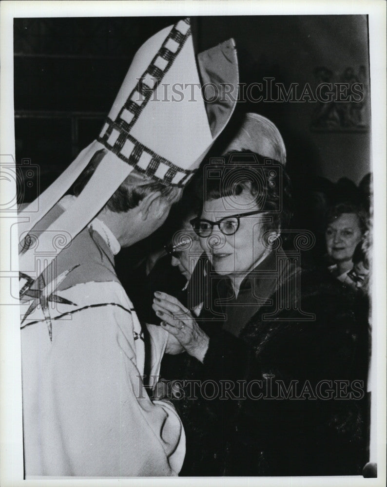 Press Photo Archbishop  Bernard Francis Law &amp; His Mother - Historic Images