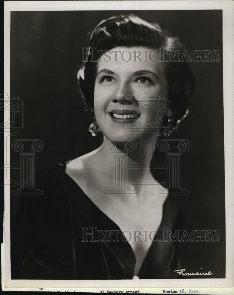 1963 Press Photo Yvonne Chauveau To Sing In HMS Pinafore - Historic Images