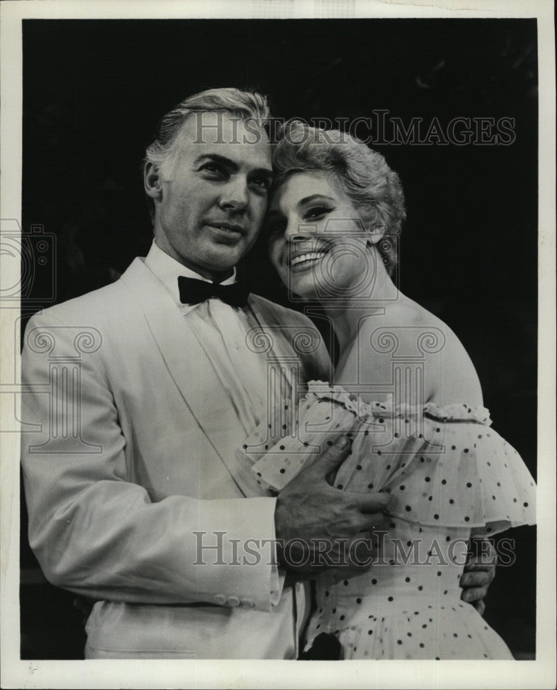 1963 Press Photo Betsy Palmer and William Chapman  in &quot;South Pacific&quot; - Historic Images