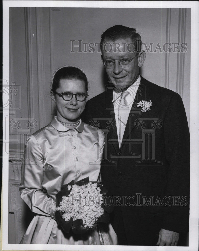 1957 Press Photo Mr. and Mrs. Thomas F. Dolan III - Historic Images