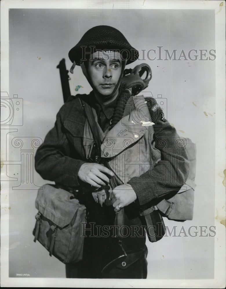 1956 Press Photo Jay Carmichael stars in &quot;Private&#39;s Progress&quot; - Historic Images