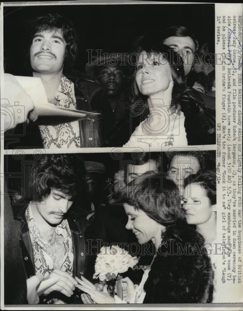 1970 Actress Judy Carne weds producer Robert Bergmann in New York - Historic Images