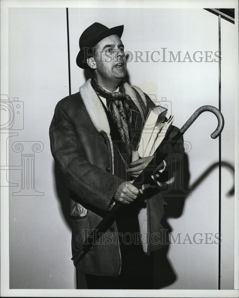 1965 Ian Carmichael in the play "Boeing Boeing" - Historic Images