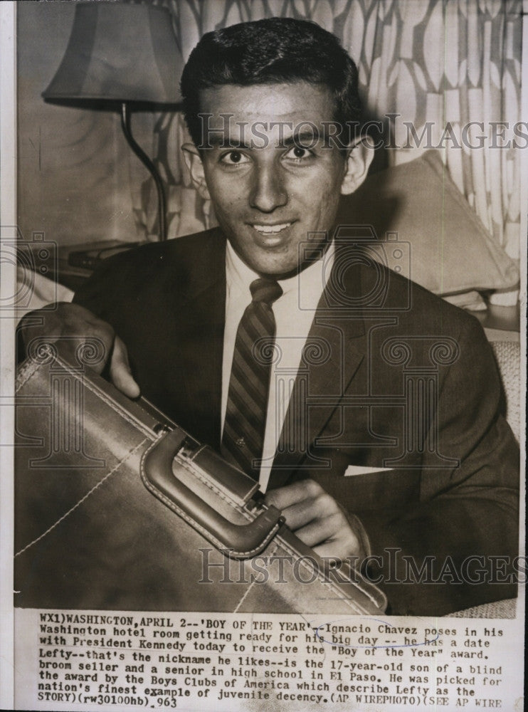 1963 Press Photo Ignacio Chavez is &quot;Boy of the Year&quot; Off to Meet the President - Historic Images