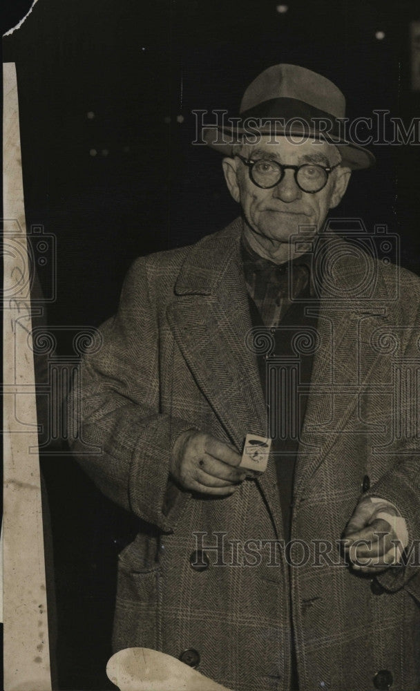 1952 Press Photo Hyman Carmen Robbed of $19.60 - Historic Images