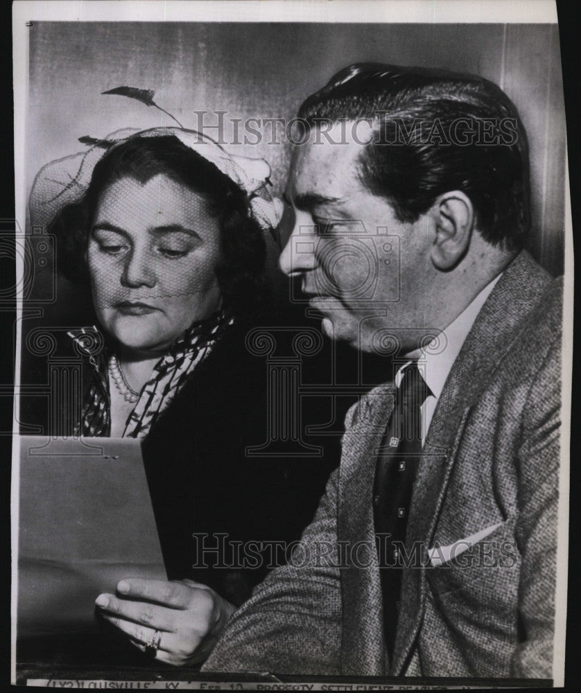 1953 Press Photo Mrs Clara Dodge &amp; Attorney Ollie Cohen After Divorce Settlement - Historic Images