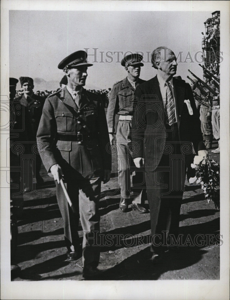 1944 Press Photo British Lt. Gen. Ronald Scobie and George Papandreou in Greece - Historic Images