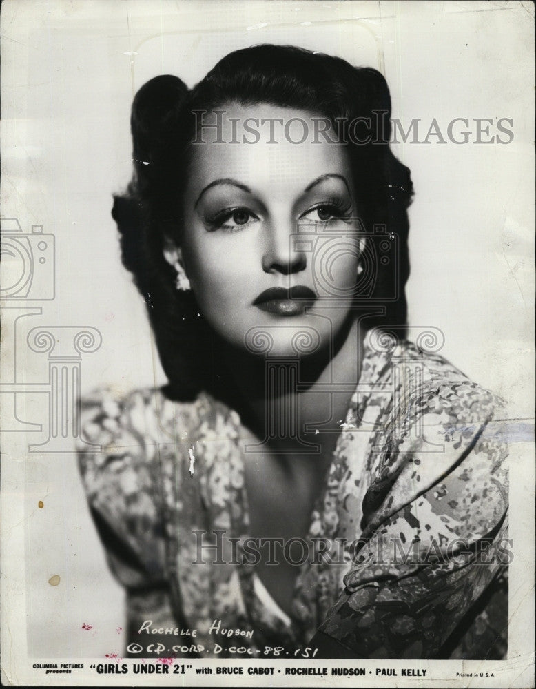 1940 Press Photo Rochelle Hudson on set for &quot;Girls Under 21&quot; - Historic Images