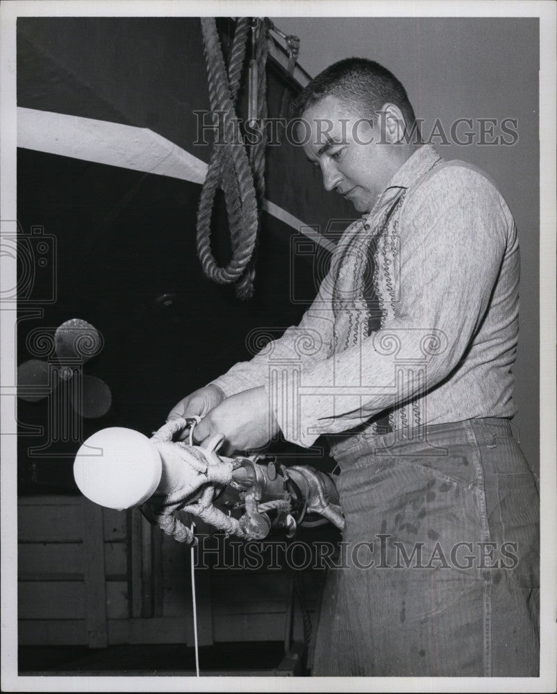 1963 Press Photo Father Bobrek - Historic Images