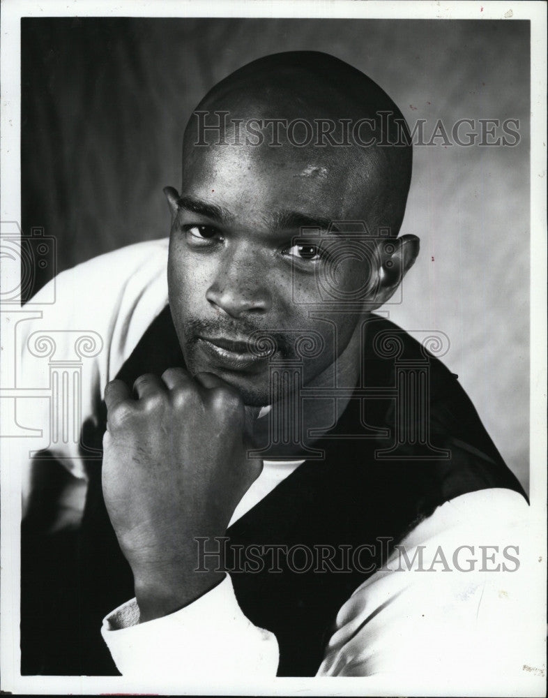 1996 Press Photo Damon Wayons at the Comedy Connection - Historic Images