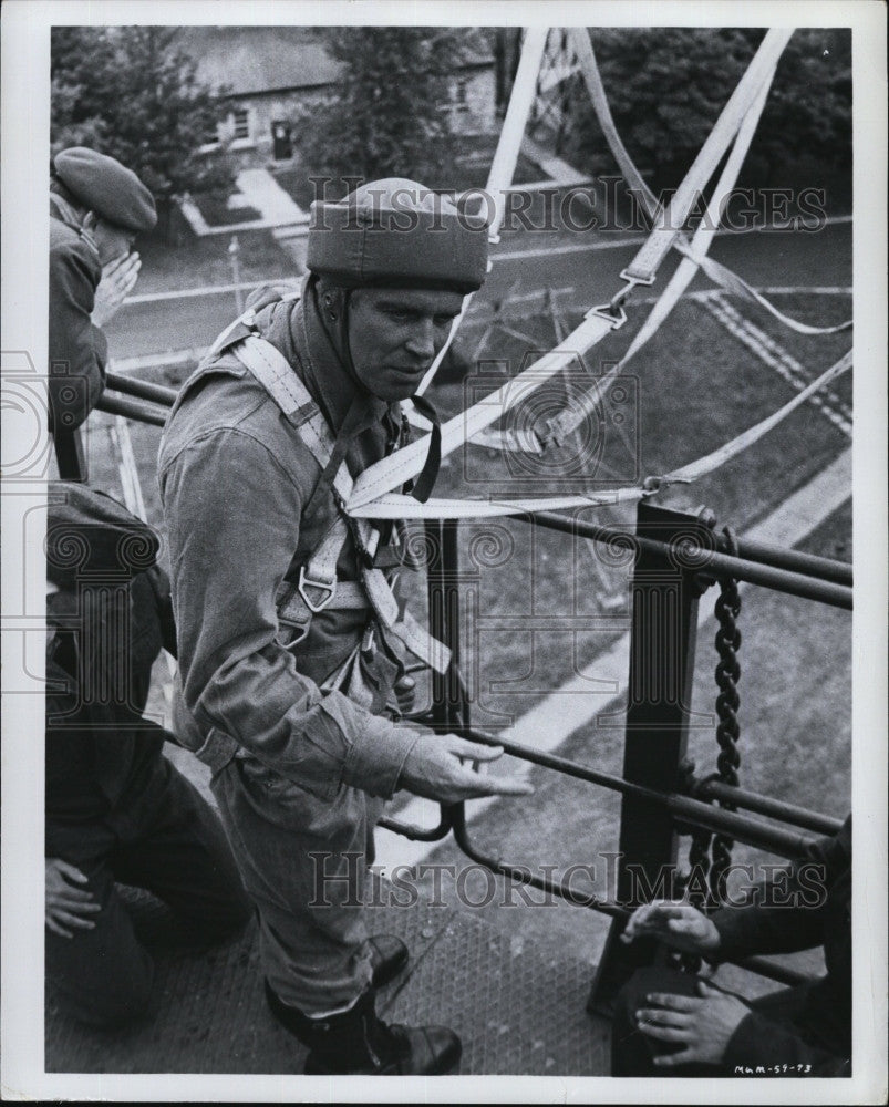 1965 Press Photo George Peppard starring in  &quot;Tobruk&quot; - Historic Images