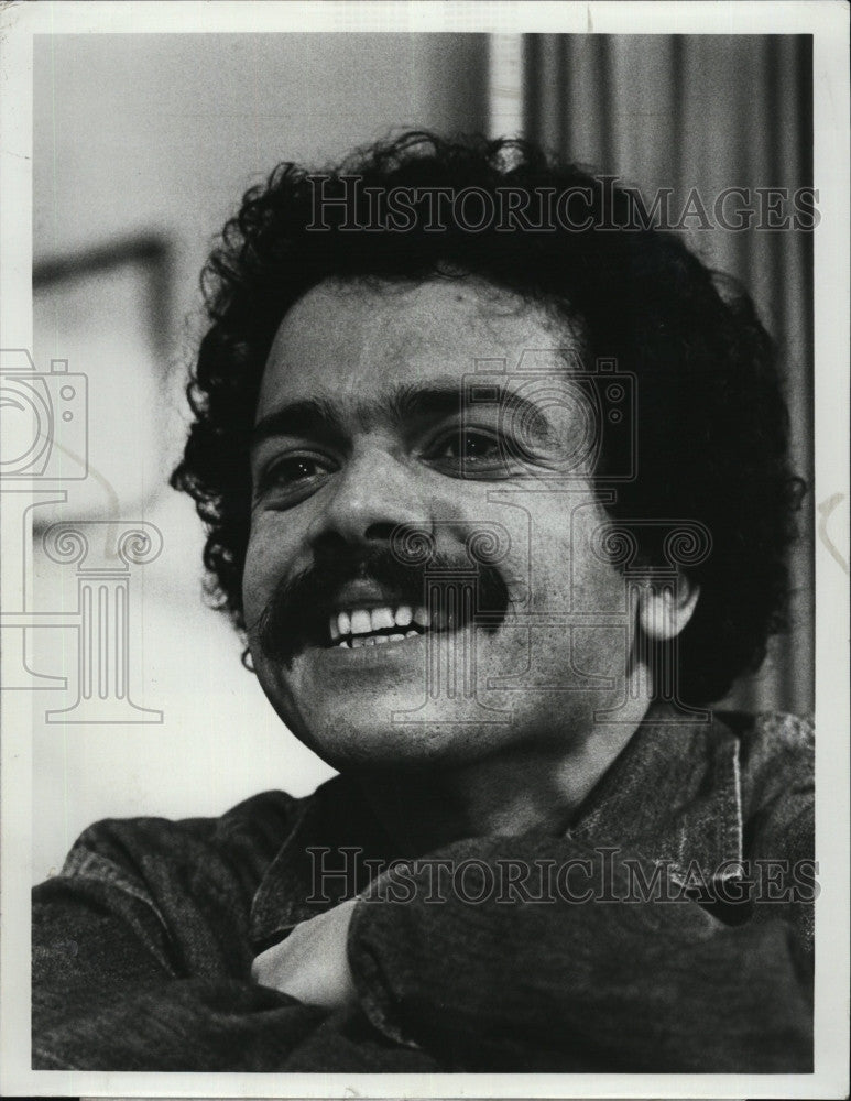 1975 Press Photo Jose Perez &quot;On the Rocks&quot; - Historic Images