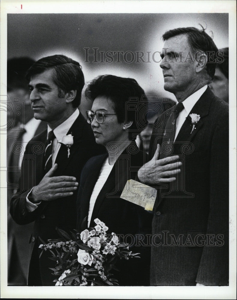 1986 Press Photo Corazon Aquino, Philippine President, Gov dukakis of Mass, - Historic Images