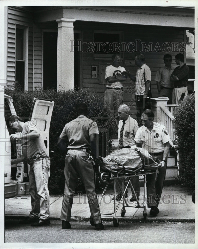 1993 Press Photo Patricia Aquina Murdered in Home on Adams Street - Historic Images