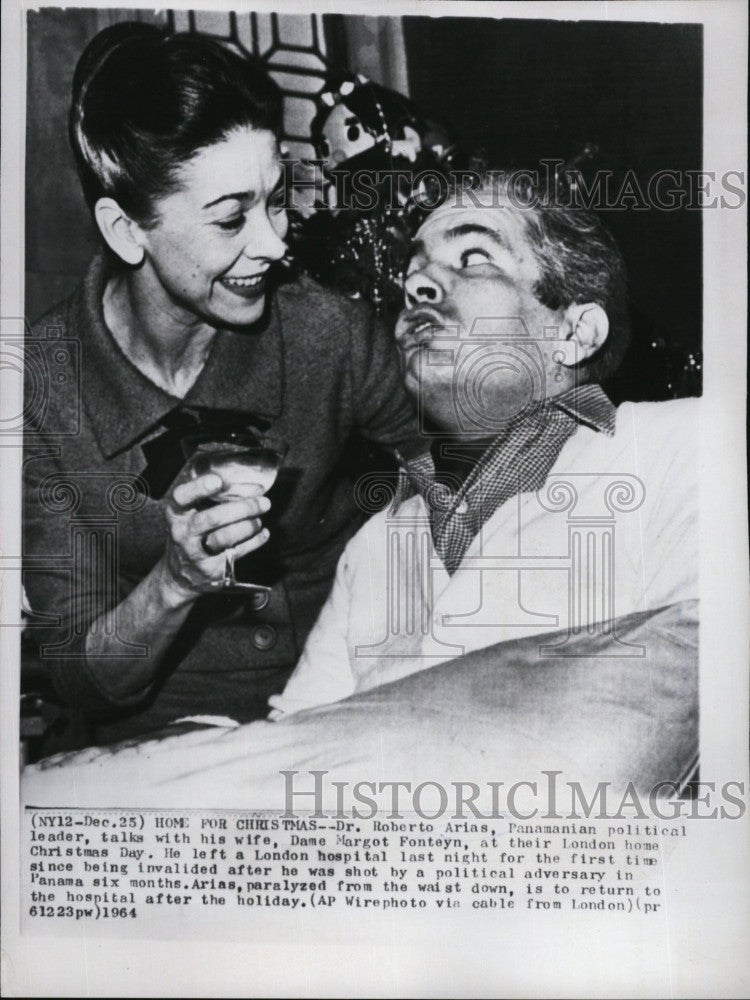 1964 Press Photo Panamanian Leader Roberto Arias With Wife Dame Margot Fonteyn - Historic Images