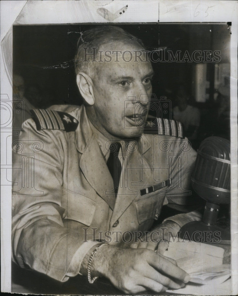 1946 Press Photo Navy Capt. Chester C. Wood - Historic Images