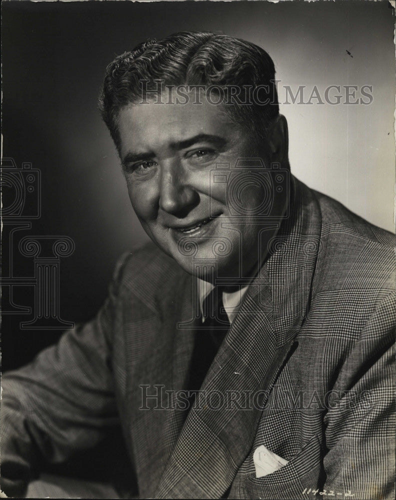 1953 Press Photo Quentin Reynolds, correspondent &amp; author - Historic Images