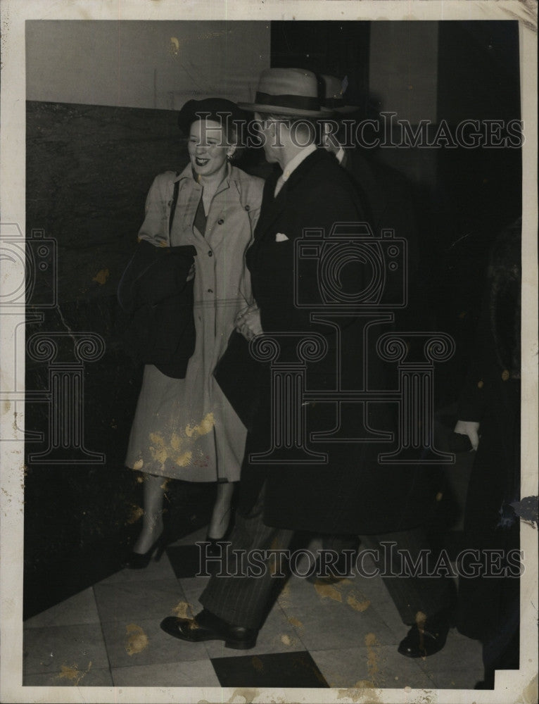 1949 Press Photo Mrs. Marjorie Swain - Historic Images