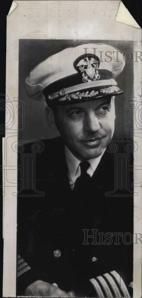 1946 Press Photo Surgeon General  Capt. Clifford A. Swanson - Historic Images