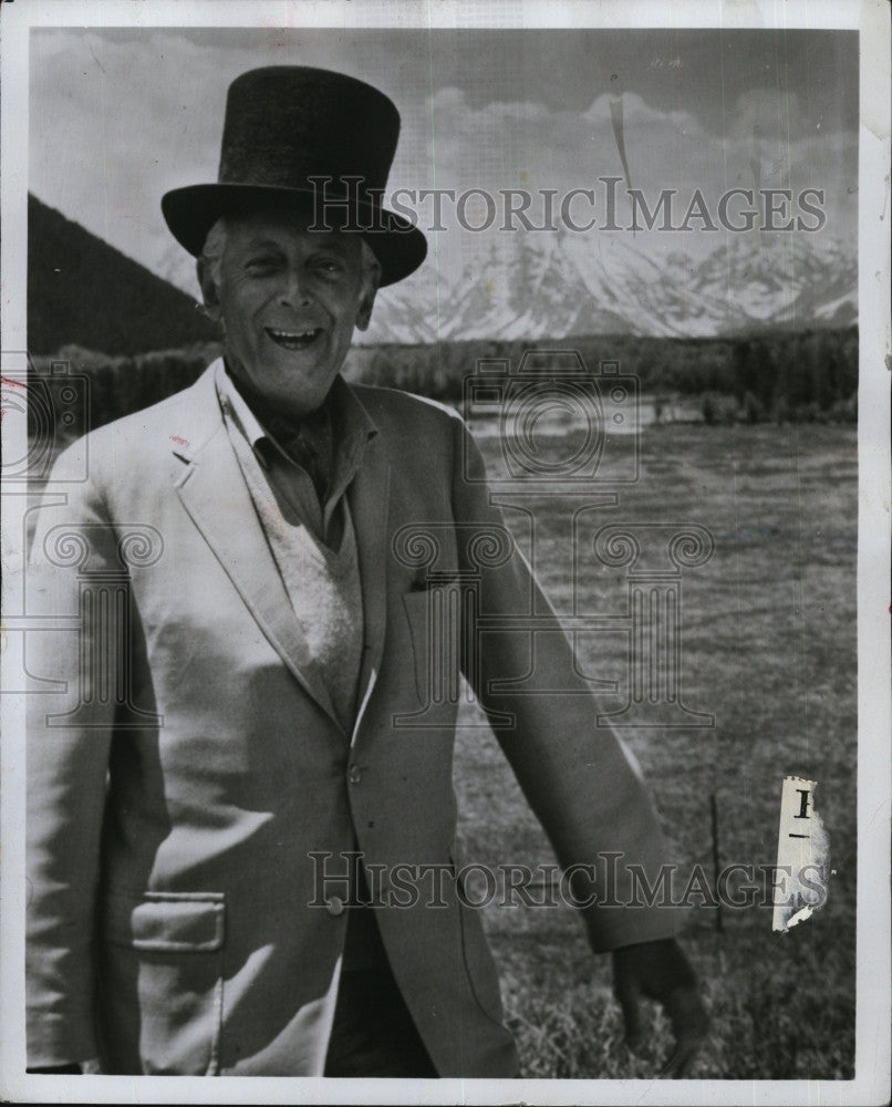 1973 Press Photo Alistair Cooke &quot;America&quot; - Historic Images