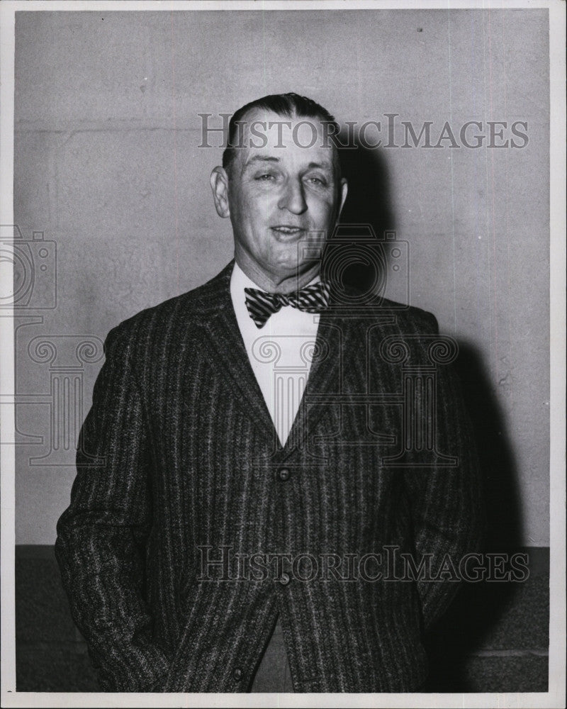 1960 Press Photo Trainer John Cornell. - Historic Images