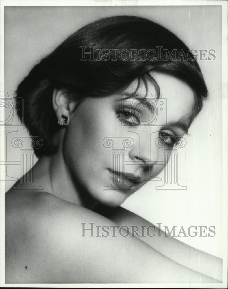 Press Photo Suzanne Cyr, Canadian Model and Actress. - Historic Images