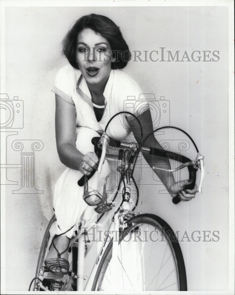 Press Photo Actress and Model Suzanne Cyr - Historic Images