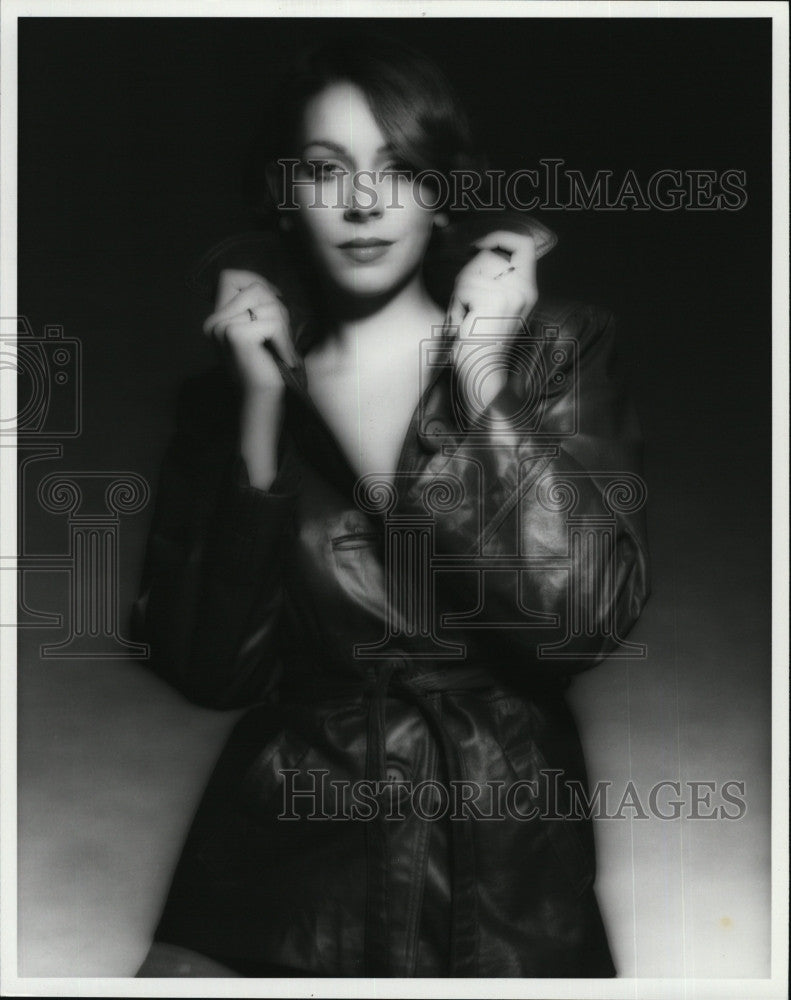 Press Photo Canadian Actress and Model Suzanne Cyr - Historic Images