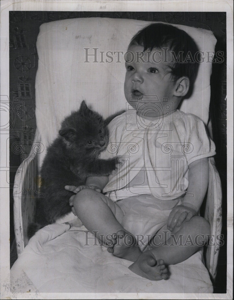 1965 Press Photo Mr &amp; Mrs Ralph Bertram Car was Stolen with Their Baby In It - Historic Images