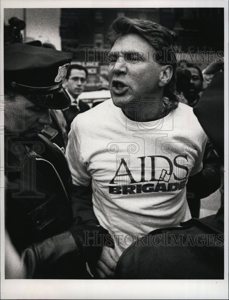 1992 Press Photo John Parker of the AIDS Brigade Arrested in Boston - Historic Images