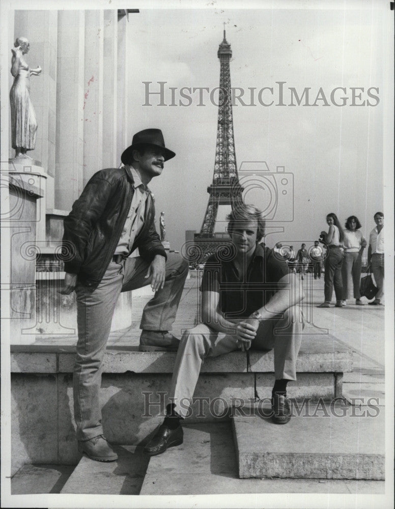 1985 Press Photo Gerald McRaney and Jameson Parker in &quot;Simon &amp; Simon&quot;. - Historic Images