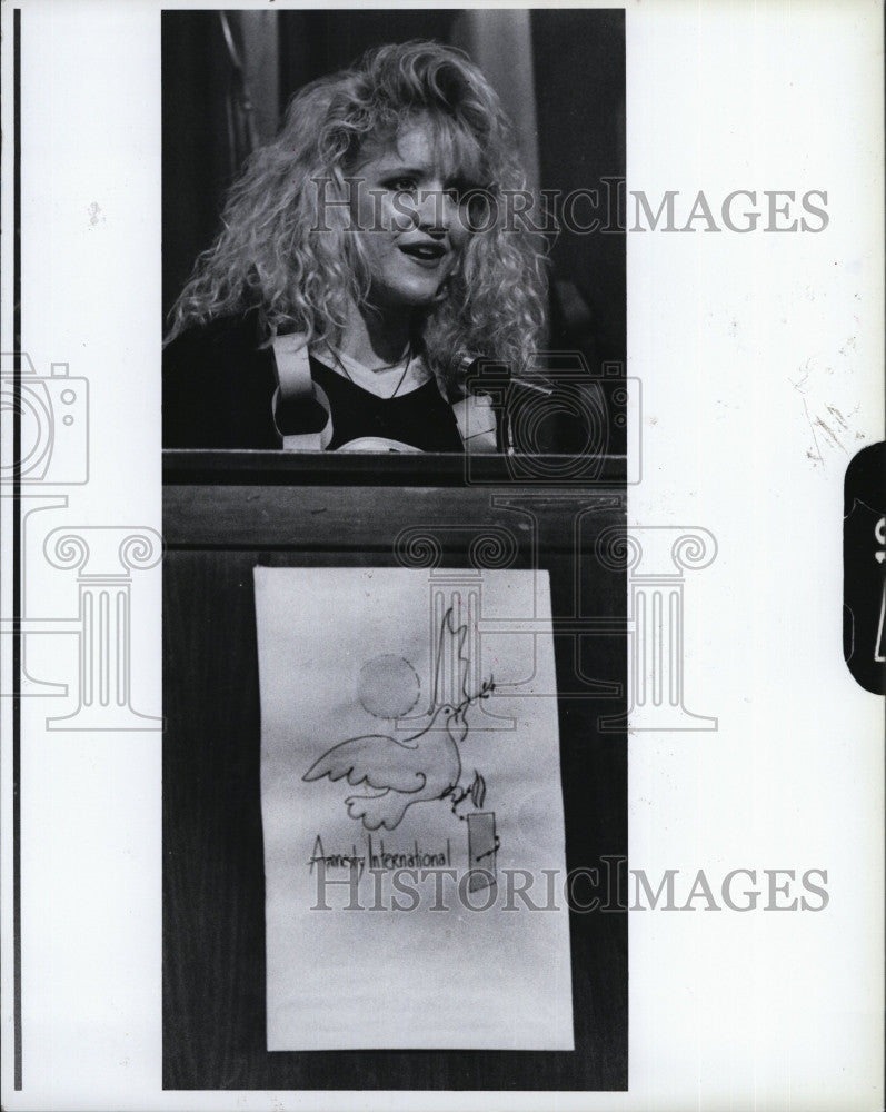 1994 Press Photo Actress Tina Yothers - Historic Images