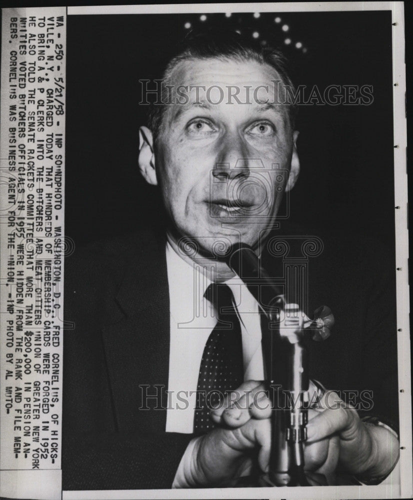 1958 Press Photo Fred Cornelius of Hickville NY - Historic Images