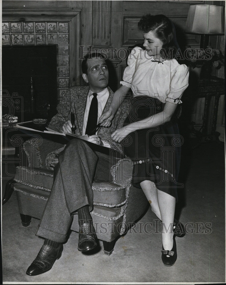 1942 Press Photo Donald Cook & Dorothy McGuire IN New Comedy - Historic Images