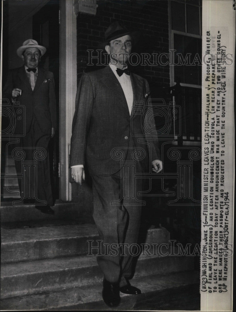 1944 Press Photo Dr Hjalmar J. Procope, Finnish Minister - Historic Images