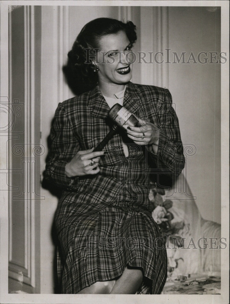 1944 Press Photo Radio personality, Talia Wermuth - Historic Images