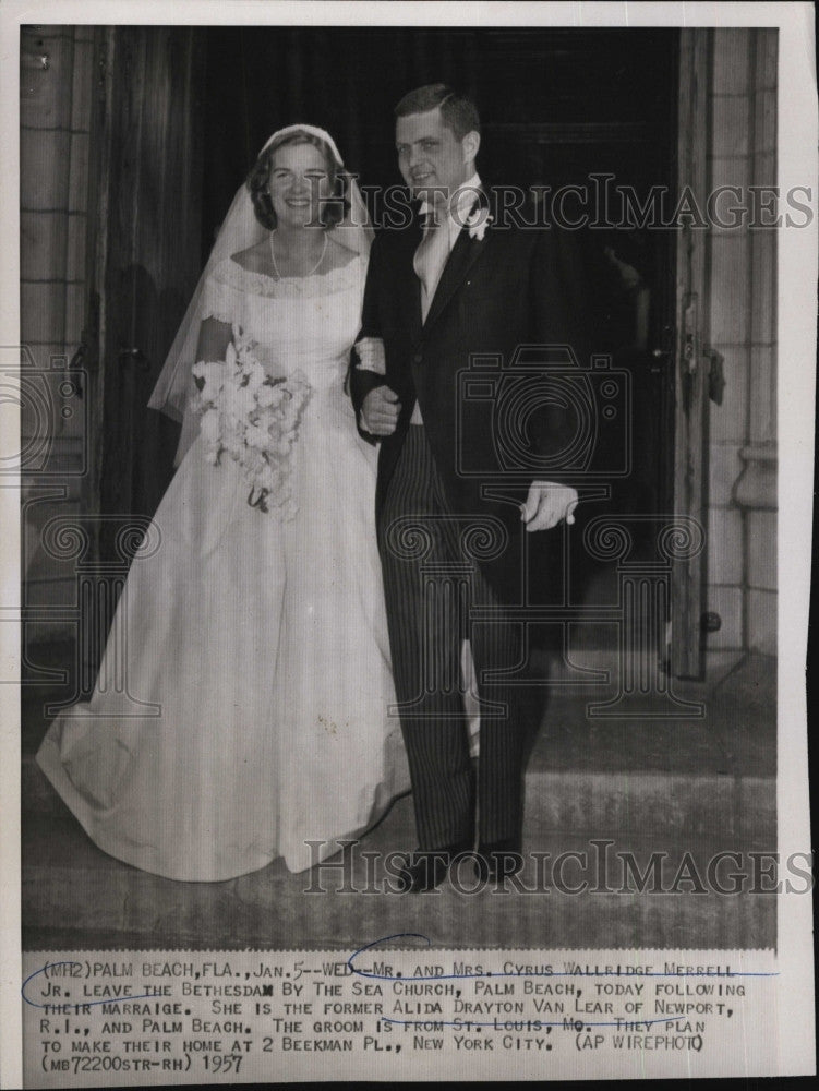 1957 Press Photo Cyrus Wallridge Merrell Jr &amp; bride Alida Drayton Van Lear - Historic Images