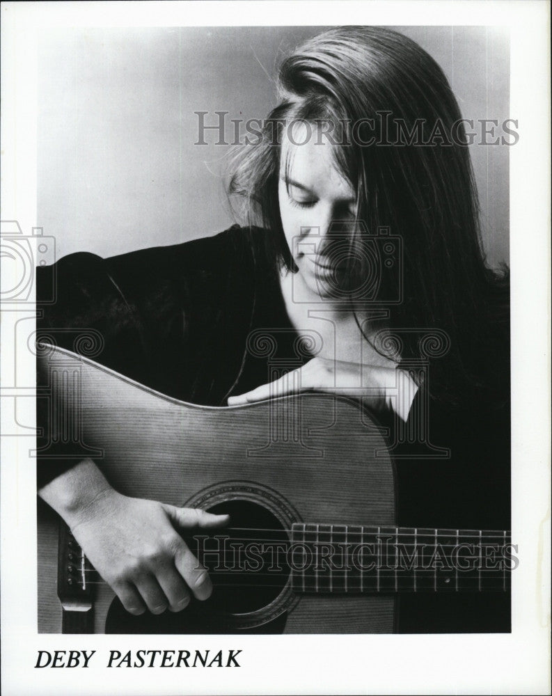 1994 Press Photo Deby Pasternak, New England folk and blues singer, songwriter - Historic Images