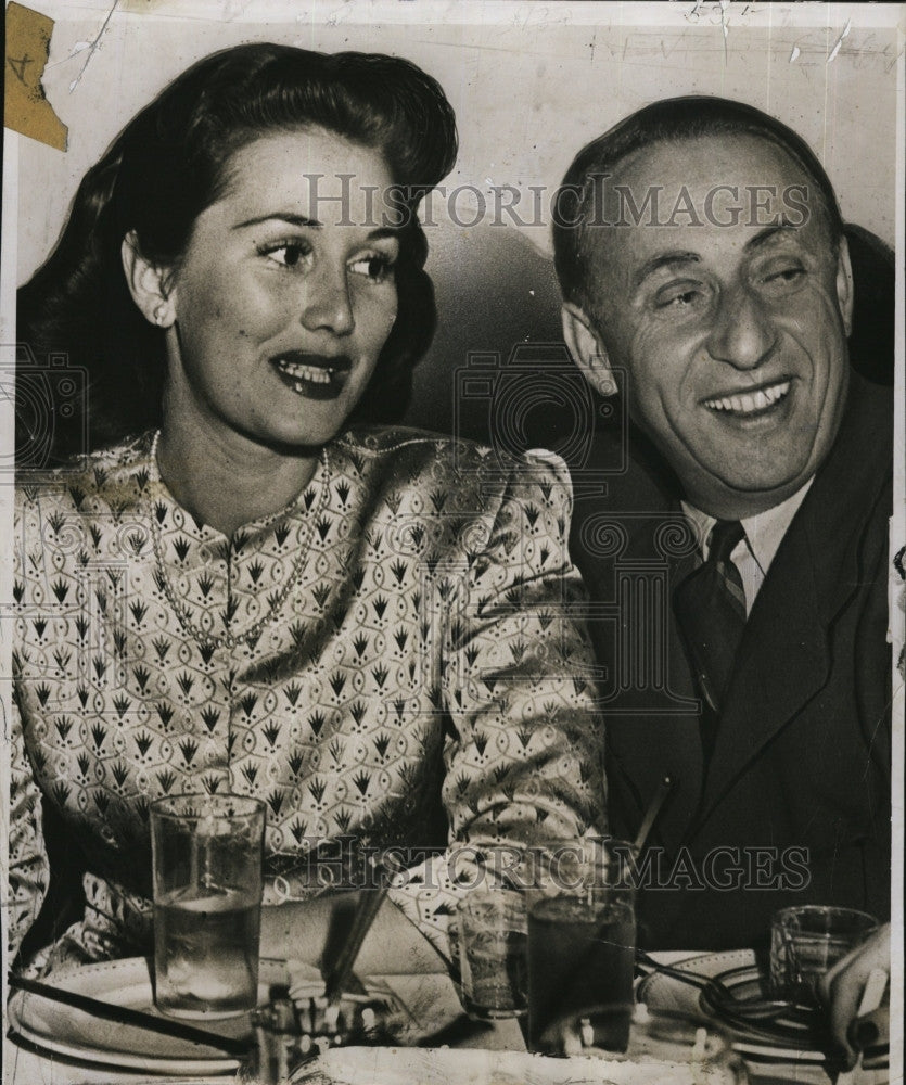 1954 Press Photo MGM producer Joe Pasternak and wife Dorothy - Historic Images