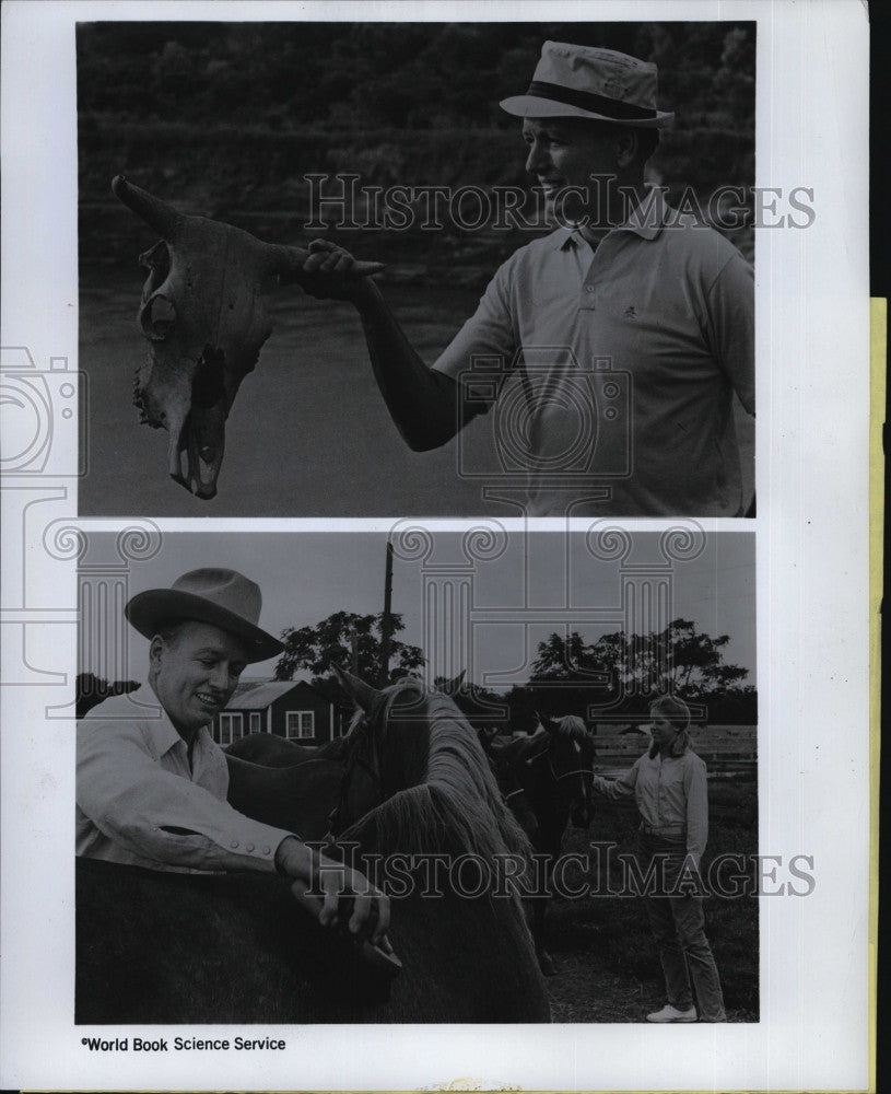 1968 Press Photo Dr Cooley on his Richmond, Texas ranch - Historic Images