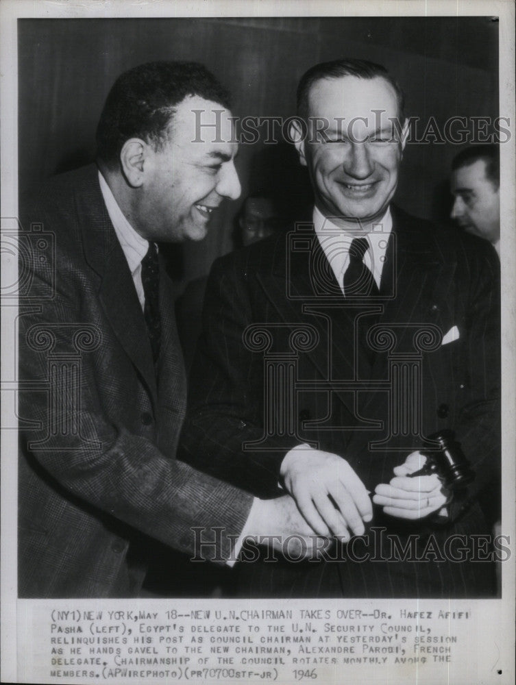 1946 Press Photo Dr Hafez Afifi Pasha,Egyptian to UN &amp; French Alexandre Parodi - Historic Images