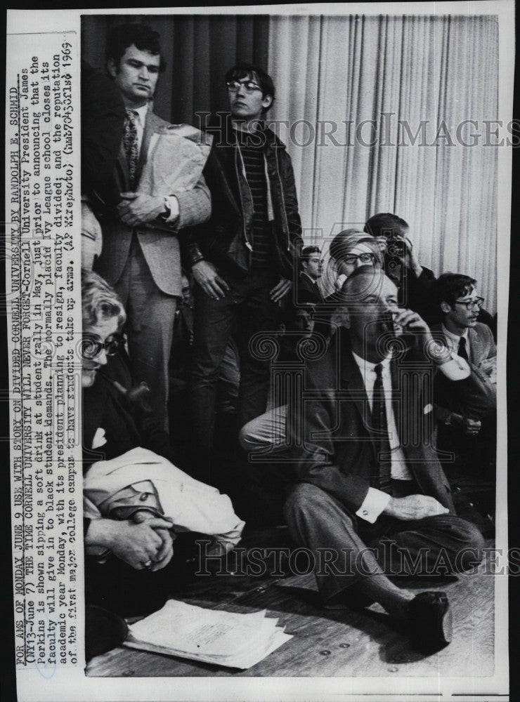 1969 Press Photo Cornell Univ.Pres James Perkins at student rally - Historic Images