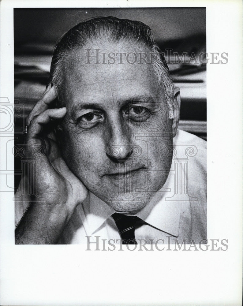 1987 Press Photo Frank Perkins, MIT staff member - Historic Images