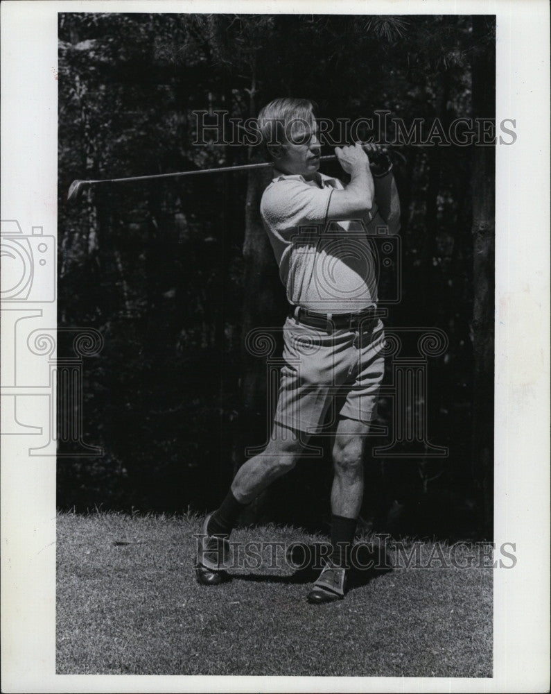 1977 Press Photo Tony Pepper. - Historic Images